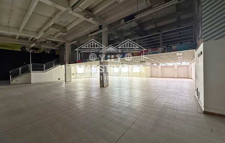 Local en arriendo en Milla De Oro, Medellín, 523 m² · foto 12 de 13