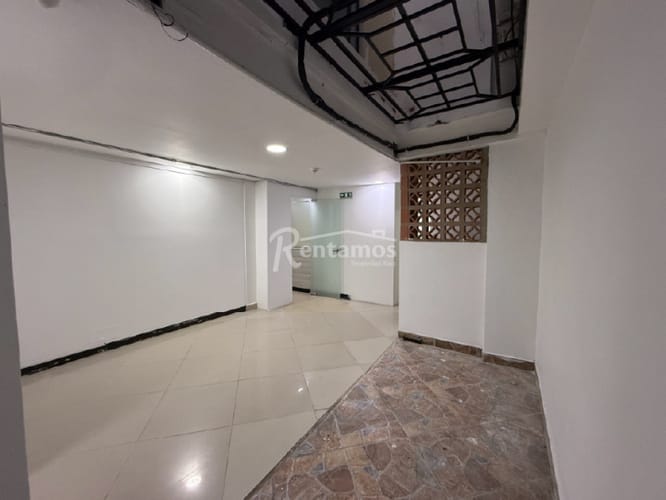Oficina en arriendo en Suramericana, Medellín, 250 m² · foto 7 de 21