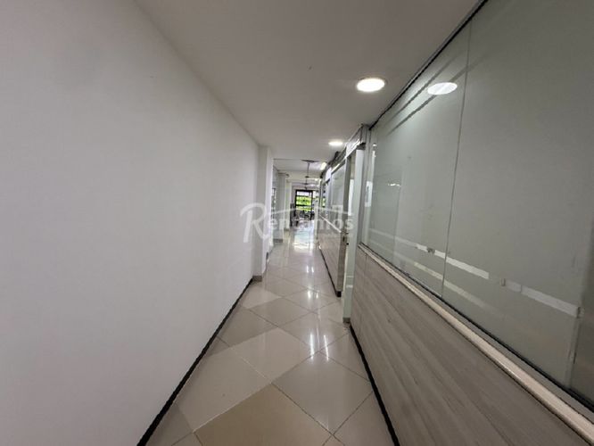 Oficina en arriendo en Suramericana, Medellín, 250 m² · foto 16 de 21