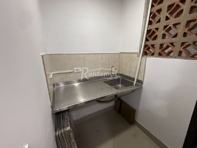 Oficina en arriendo en Suramericana, Medellín, 250 m² · foto 17 de 21