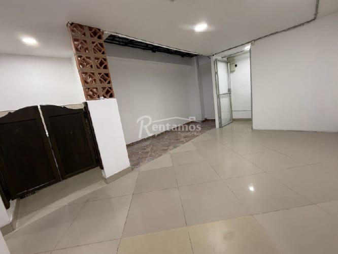 Oficina en arriendo en Suramericana, Medellín, 250 m² · foto 19 de 21