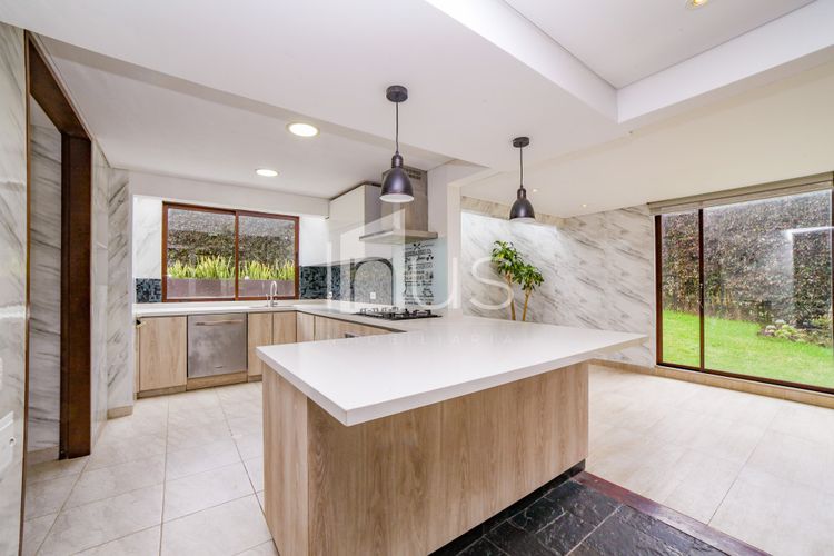 Casa de 3 alcobas en venta en Sindamanoy, Chía, 165 m² · foto 3 de 24