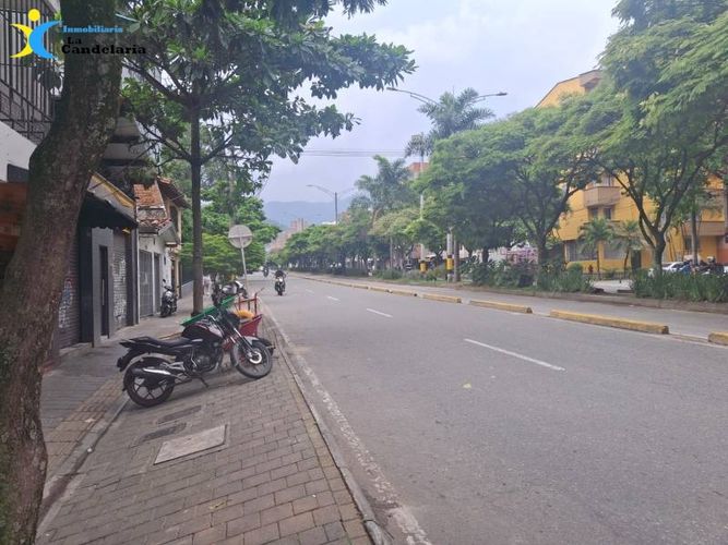 Local en arriendo en Belén, Medellín, 104 m² · foto 2 de 13