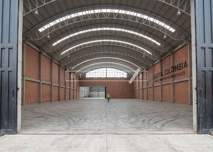 Bodega en venta en Parque Industrial San Jorge, Madrid · foto 6 de 8
