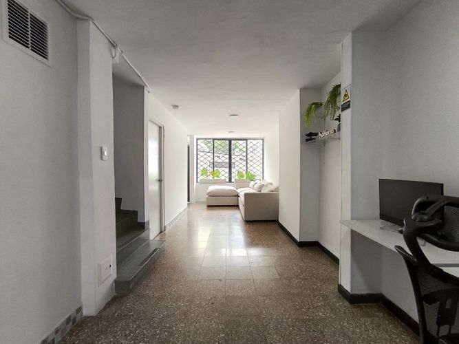 Casa de 13 alcobas en venta en Santa Isabel, Cali, 200 m² · foto 3 de 24