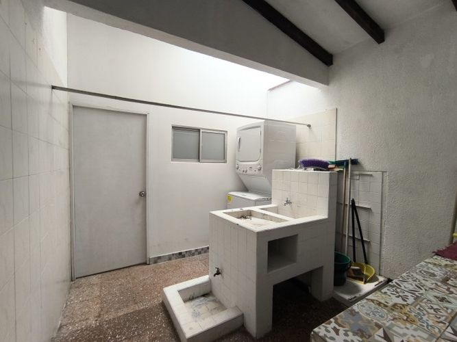 Casa de 13 alcobas en venta en Santa Isabel, Cali, 200 m² · foto 10 de 24