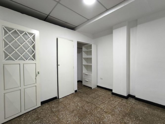 Casa de 13 alcobas en venta en Santa Isabel, Cali, 200 m² · foto 13 de 24