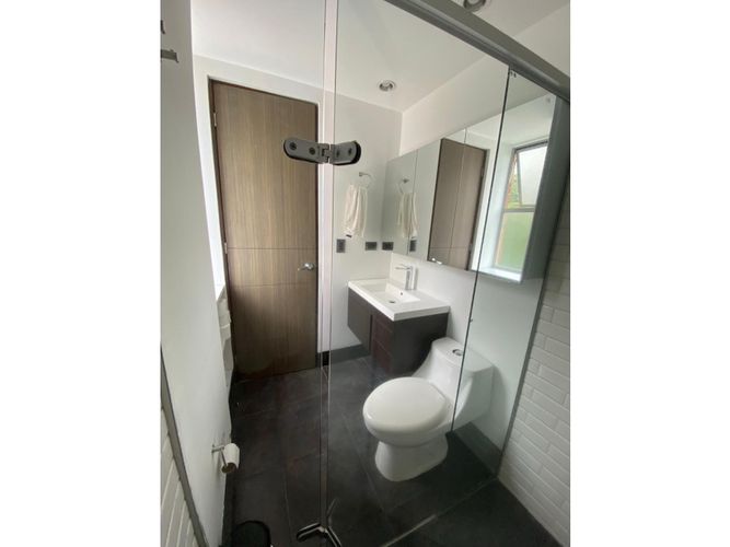 Apartamento de 2 alcobas en venta en Los Naranjos, Medellín, 94 m² · foto 7 de 10
