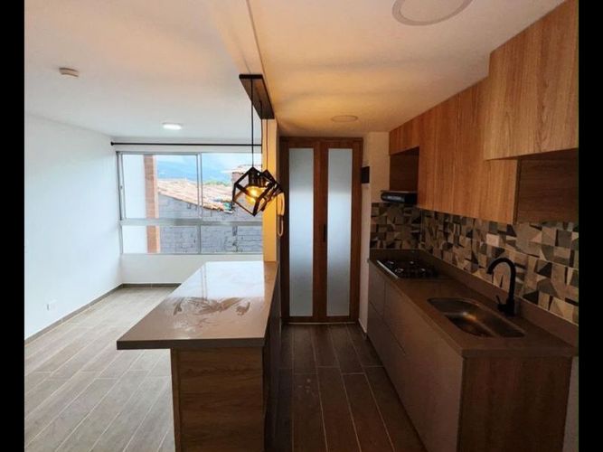 Apartamento de 2 alcobas en venta en La Ceja, 49 m² · foto 2 de 17