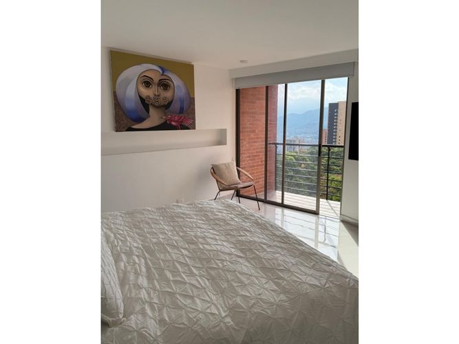Apartamento de 2 alcobas en venta en Los Naranjos, Medellín, 118 m² · foto 6 de 9