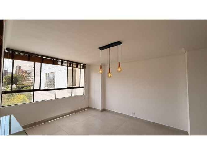 Apartamento de 4 alcobas en venta en El Diamante No. 2, Medellín, 178 m² · foto 4 de 19
