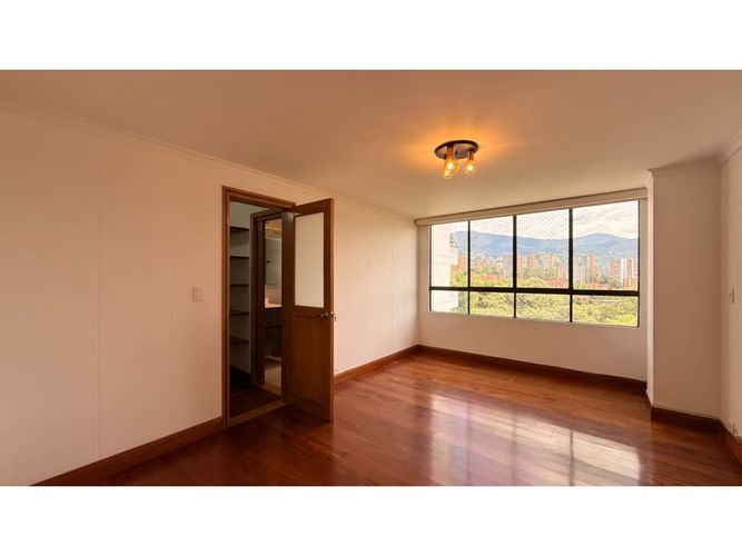 Apartamento de 4 alcobas en venta en El Diamante No. 2, Medellín, 178 m² · foto 11 de 19