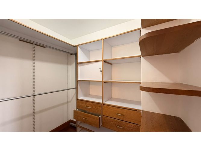 Apartamento de 4 alcobas en venta en El Diamante No. 2, Medellín, 178 m² · foto 12 de 19