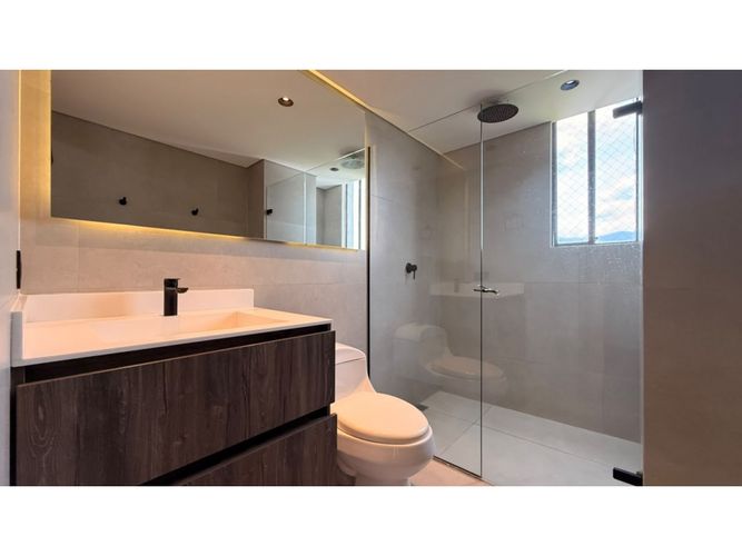 Apartamento de 4 alcobas en venta en El Diamante No. 2, Medellín, 178 m² · foto 13 de 19
