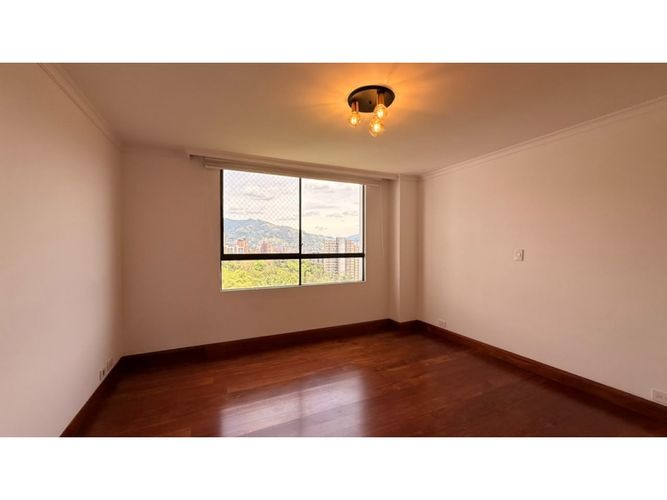 Apartamento de 4 alcobas en venta en El Diamante No. 2, Medellín, 178 m² · foto 15 de 19