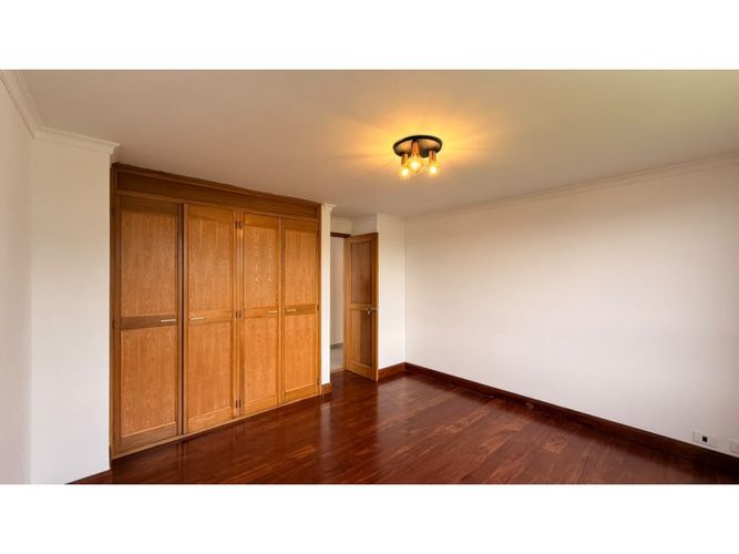 Apartamento de 4 alcobas en venta en El Diamante No. 2, Medellín, 178 m² · foto 16 de 19