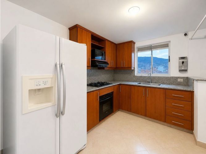 Apartamento de 3 alcobas en venta en Las Acacias, Medellín, 100 m² · foto 2 de 10