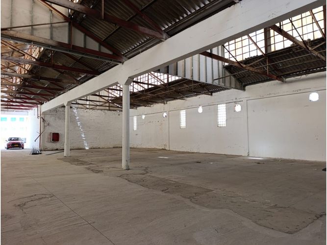 Bodega en arriendo en Las Vegas, Envigado, 3500 m² · foto 4 de 5