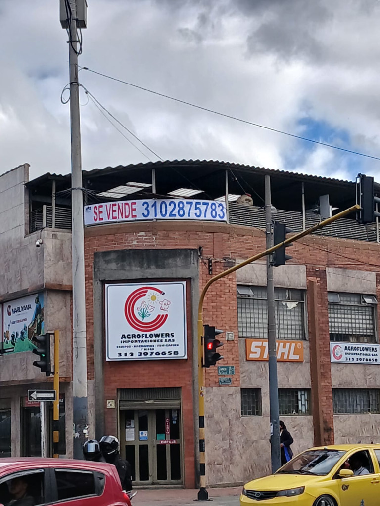 Casa en venta en Santa Sofia, Bogotá · foto 2 de 24