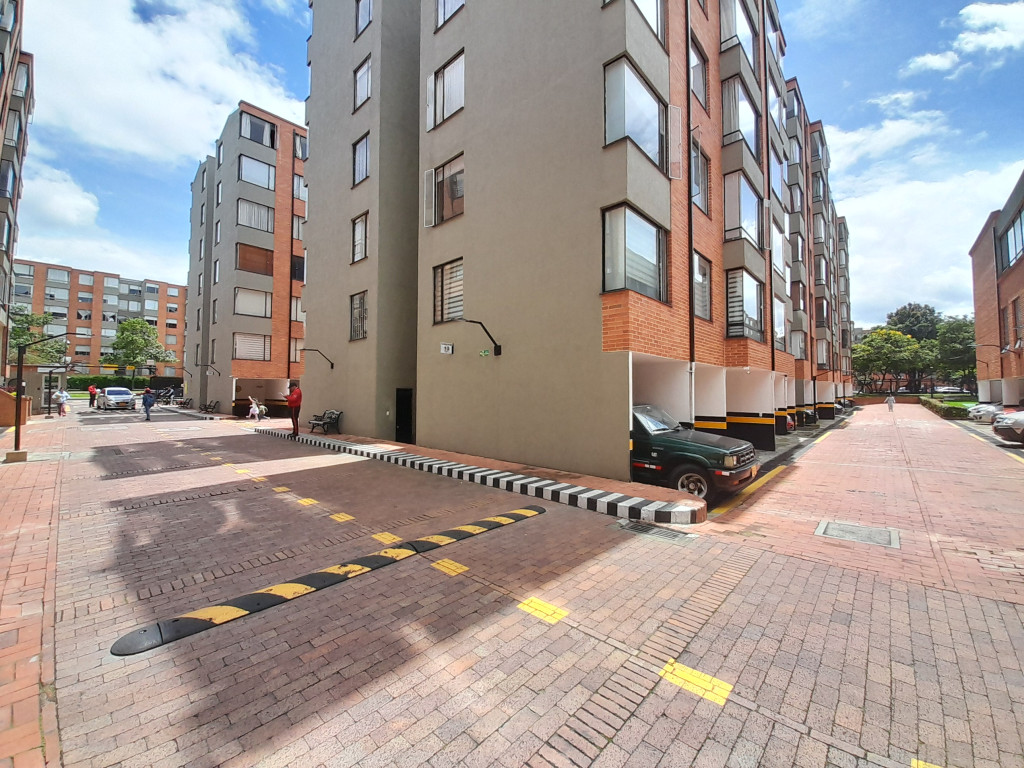 Apartamento en venta en Colina Campestre, Bogotá · foto 2 de 18