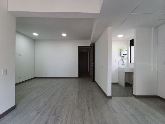 Apartamento de 3 alcobas en arriendo en San Diego, Medellín, 76 m² · foto 13 de 15