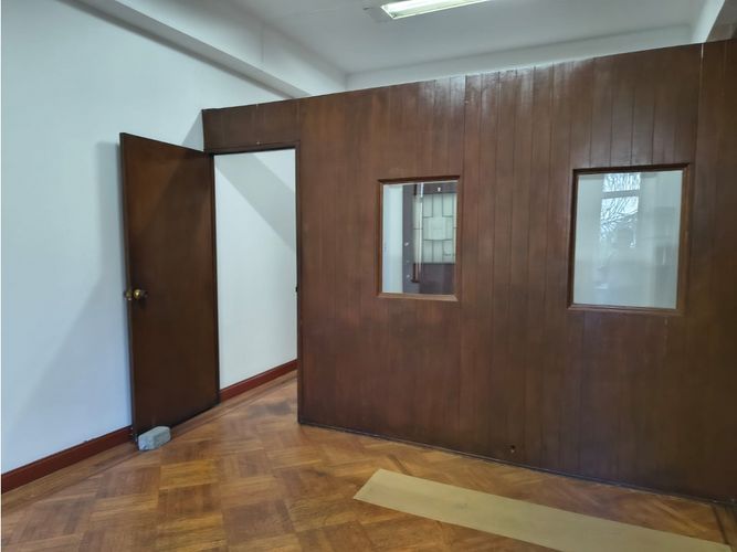 Oficina en venta en La Candelaria, Medellín, 24 m² · foto 2 de 4