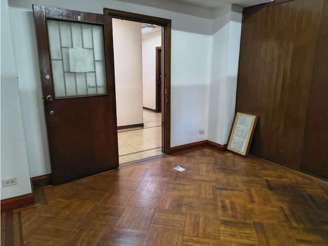 Oficina en venta en La Candelaria, Medellín, 24 m² · foto 4 de 4