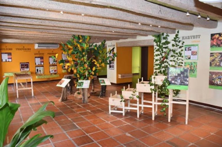 Casa de 3 alcobas en venta en El Centro, Cartagena, 556 m² · foto 2 de 10