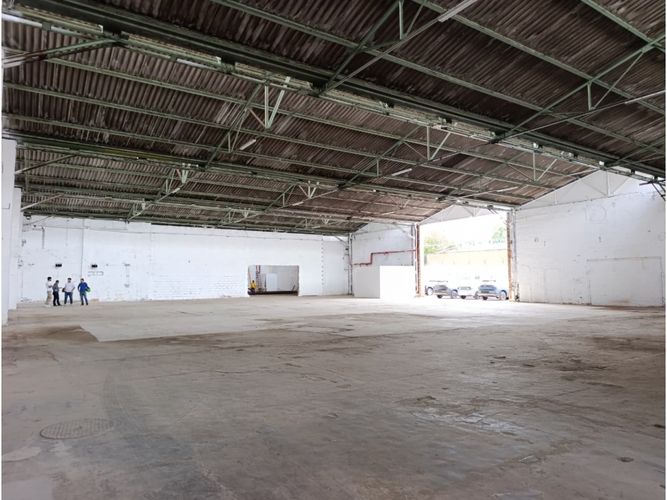 Bodega en arriendo en Las Vegas, Envigado, 2400 m² · foto 6 de 7