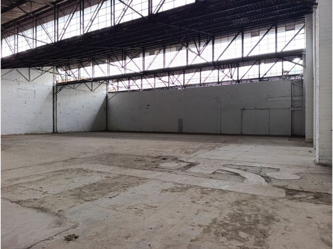 Bodega en arriendo en Las Vegas, Envigado, 2400 m² · foto 7 de 7