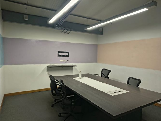 Edificio en arriendo en Laureles Nogal, Medellín, 2000 m² · foto 4 de 24