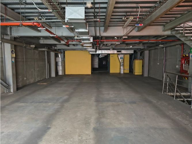 Edificio en arriendo en Laureles Nogal, Medellín, 2000 m² · foto 13 de 24