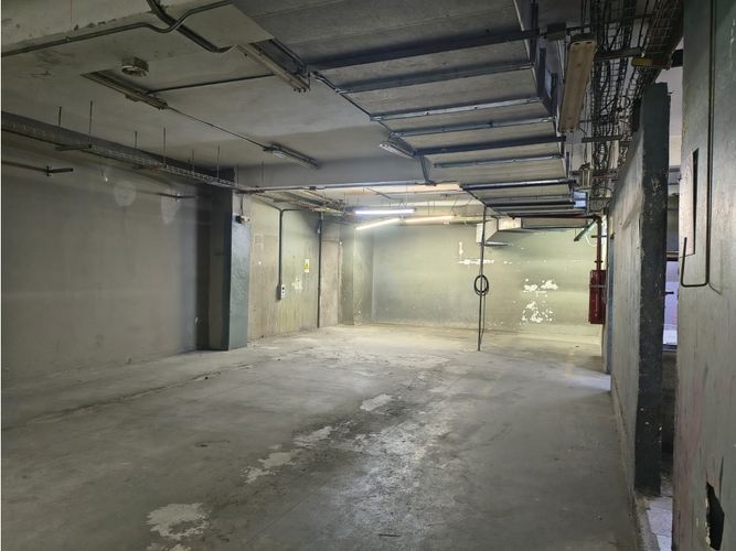 Edificio en arriendo en Laureles Nogal, Medellín, 2000 m² · foto 14 de 24