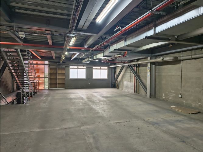 Edificio en arriendo en Laureles Nogal, Medellín, 2000 m² · foto 17 de 24