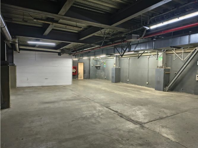Edificio en arriendo en Laureles Nogal, Medellín, 2000 m² · foto 18 de 24