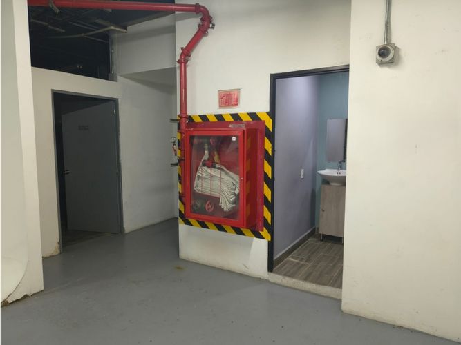 Edificio en arriendo en Laureles Nogal, Medellín, 2000 m² · foto 20 de 24