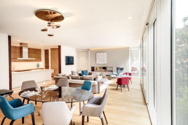 Apartamento de 3 alcobas en venta en Chico, Bogotá, 395 m² · foto 3 de 22