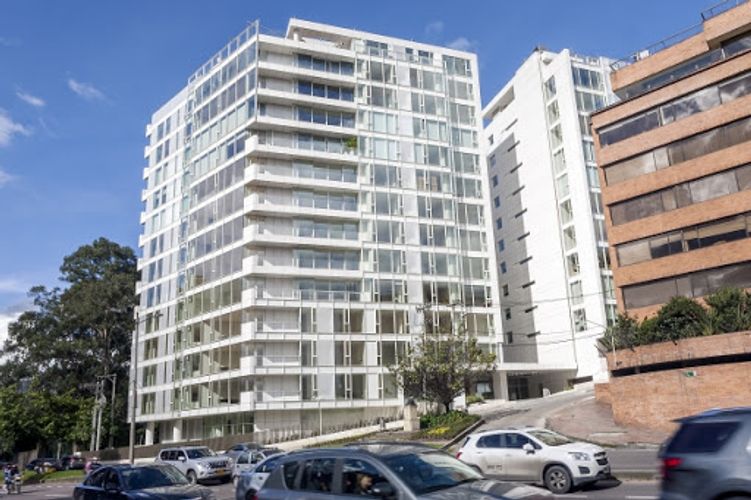 Apartamento de 3 alcobas en venta en Chico, Bogotá, 395 m² · foto 19 de 22