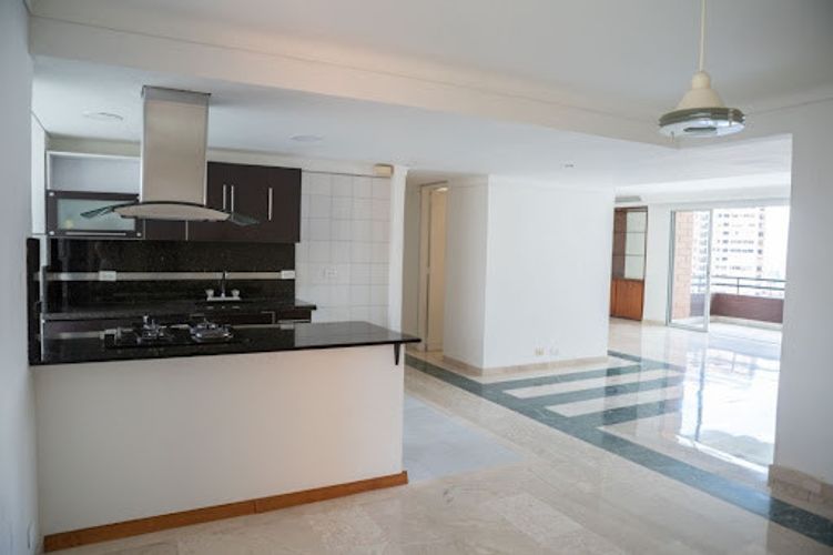 Apartamento de 3 alcobas en arriendo en La Florida, Medellín, 150 m² · foto 17 de 19