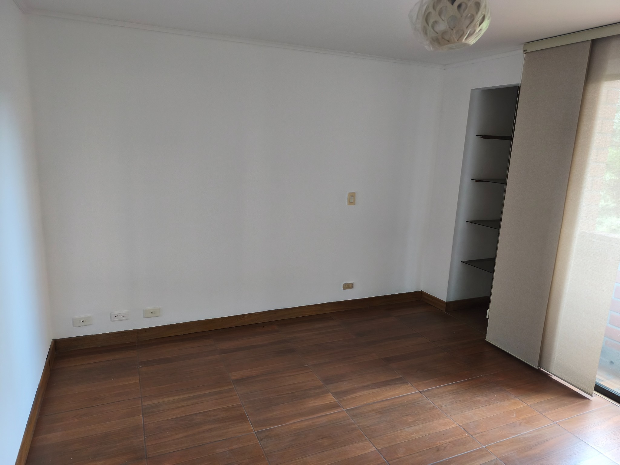 Apartamento en venta en El Poblado, Medellín · foto 8 de 24