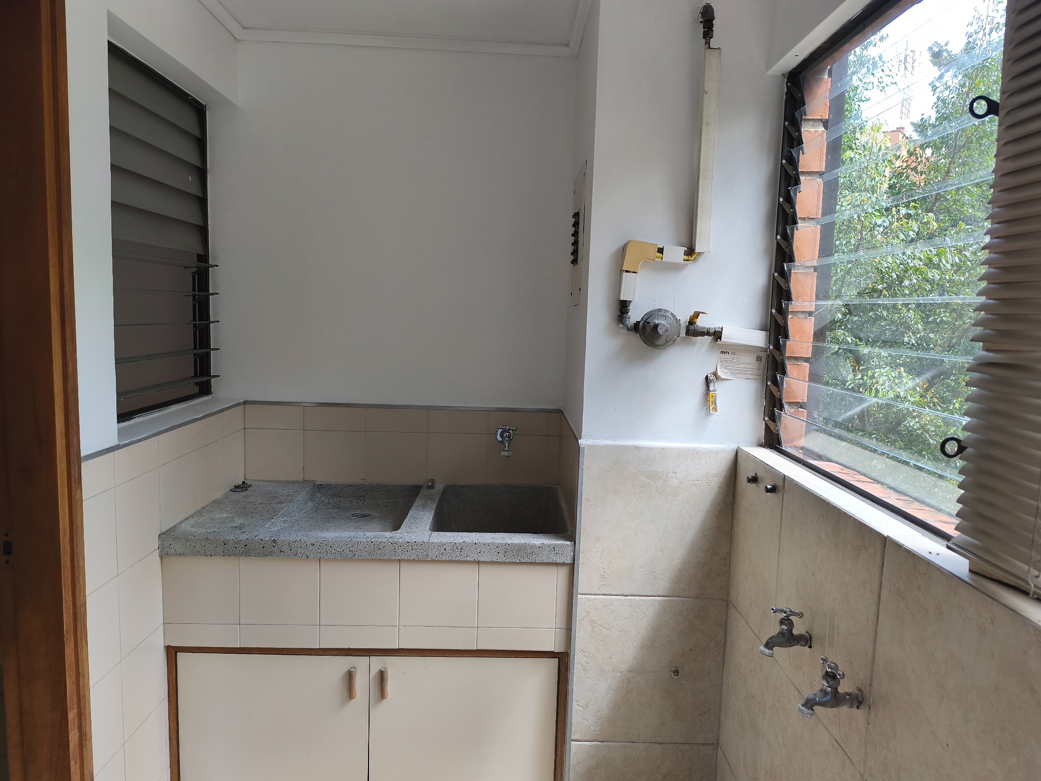 Apartamento en venta en El Poblado, Medellín · foto 12 de 24
