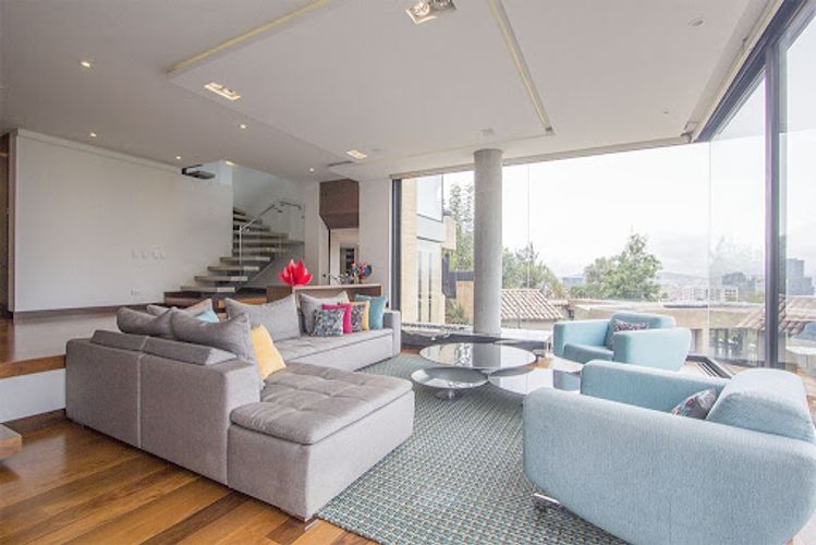 Casa de 5 alcobas en venta en Santa Ana Centro Comercial Boutique, Bogotá, 504 m² · foto 2 de 24