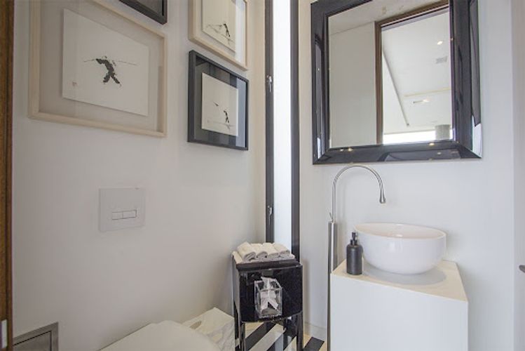 Casa de 5 alcobas en venta en Santa Ana Centro Comercial Boutique, Bogotá, 504 m² · foto 9 de 24