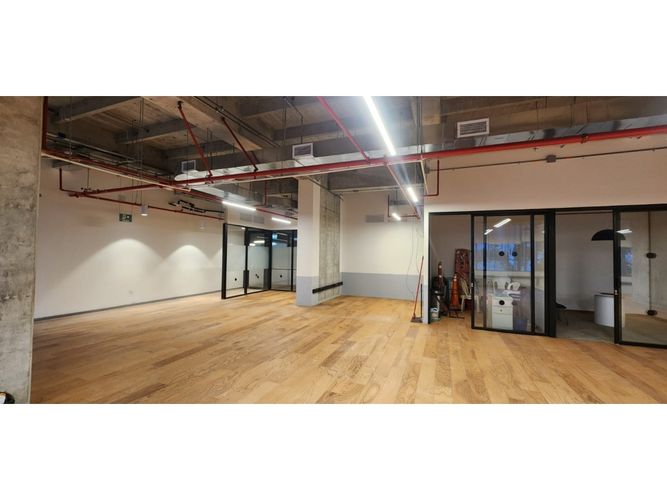 Oficina en arriendo en Pablo Escobar La Milagrosa, Medellín, 240 m² · foto 6 de 7