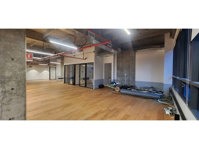 Oficina en arriendo en Pablo Escobar La Milagrosa, Medellín, 240 m² · foto 7 de 7