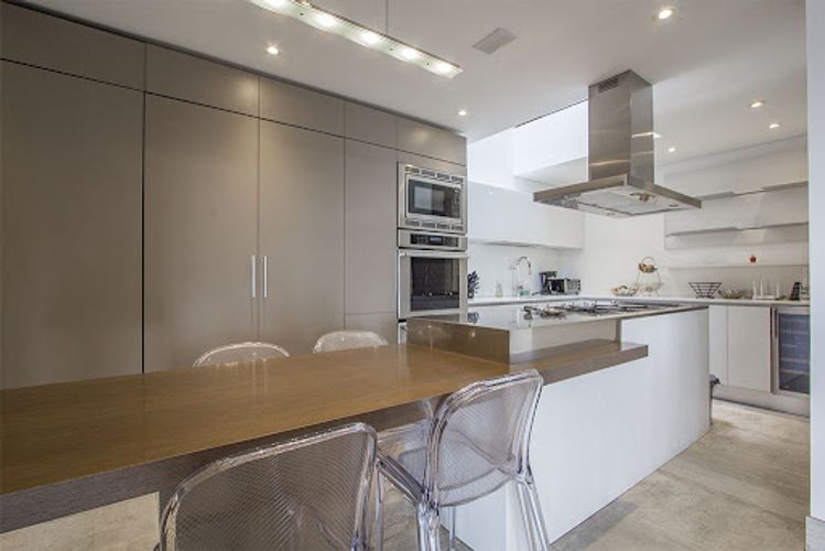 Casa de 5 alcobas en venta en Santa Ana Centro Comercial Boutique, Bogotá, 504 m² · foto 14 de 24