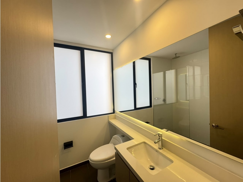 Apartamento en arriendo en Altos Del Poblado, Medellín · foto 9 de 15