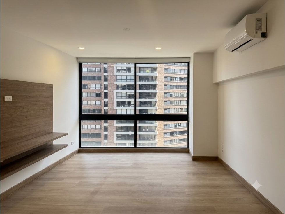 Apartamento en arriendo en Altos Del Poblado, Medellín · foto 10 de 15