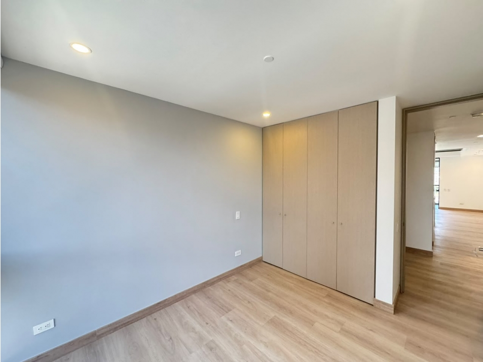 Apartamento en arriendo en Altos Del Poblado, Medellín · foto 11 de 15