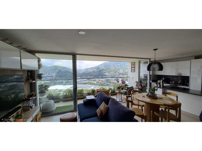 Apartamento de 3 alcobas en venta en San Juan Bautista, Itagüí, 116 m² · foto 2 de 17